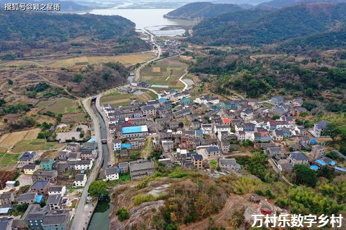 乡村振兴要夯实乡村治理这个根基